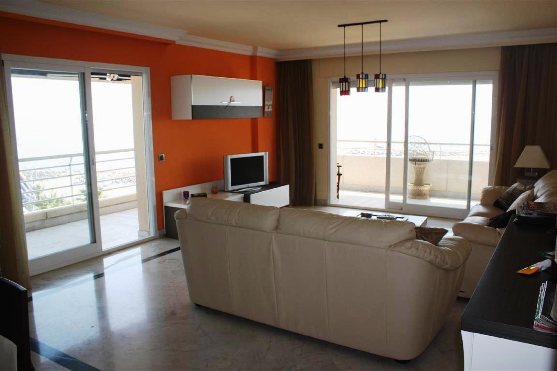 Resale - Apartment - Middle Floor Apartment - Marbella - Puerto Banús