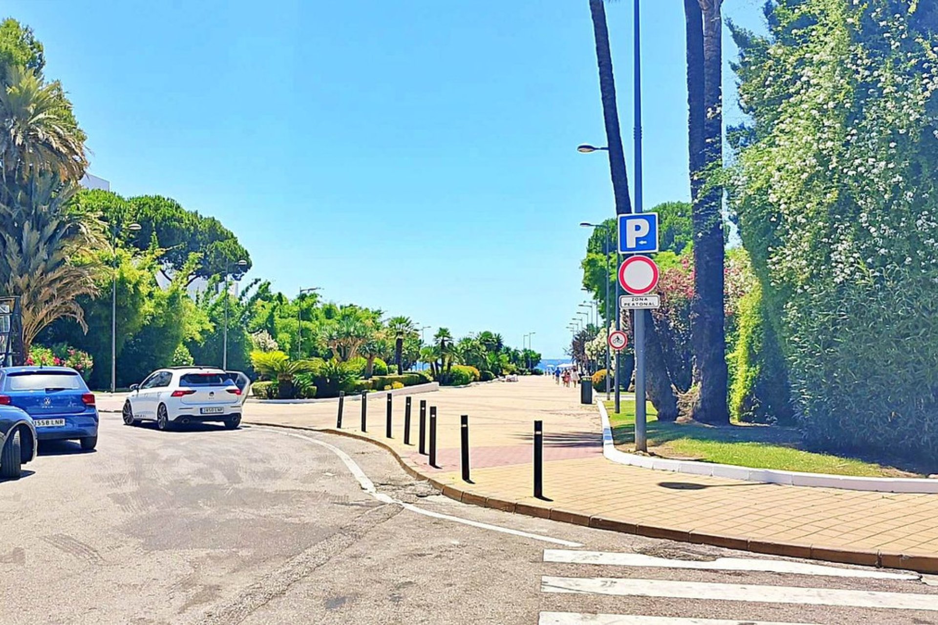 Resale - Apartment - Middle Floor Apartment - Marbella - Puerto Banús