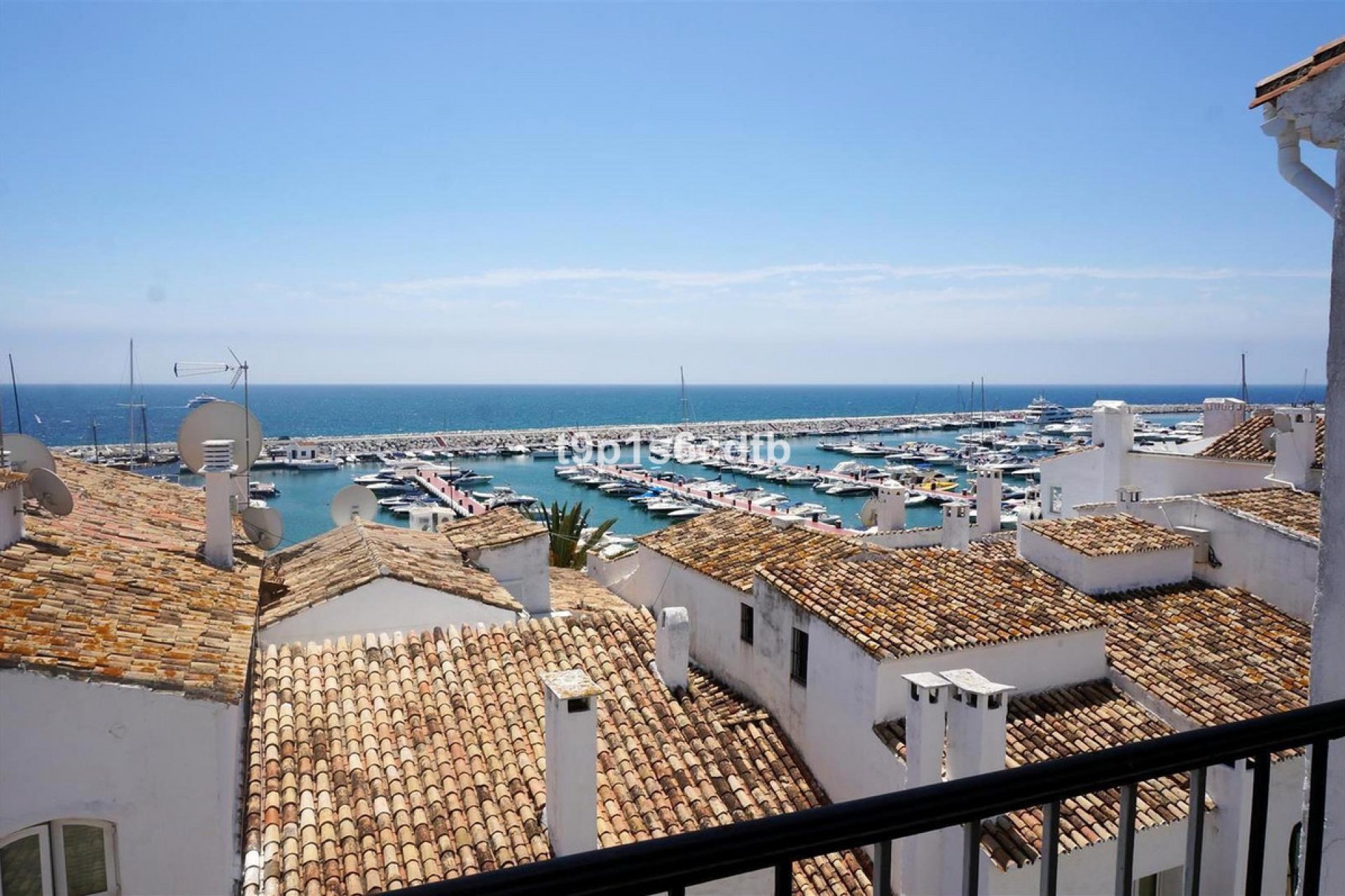 Resale - Apartment - Middle Floor Apartment - Marbella - Puerto Banús
