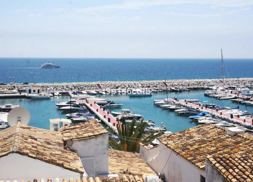 Resale - Apartment - Middle Floor Apartment - Marbella - Puerto Banús