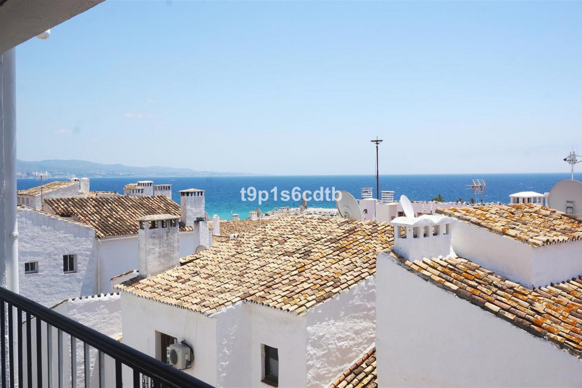 Resale - Apartment - Middle Floor Apartment - Marbella - Puerto Banús