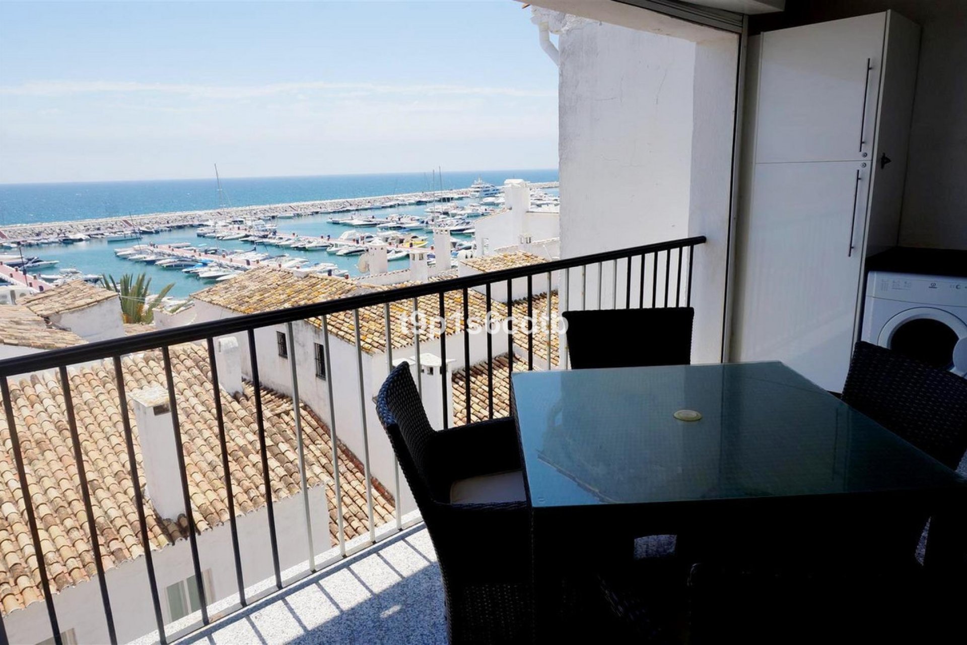 Resale - Apartment - Middle Floor Apartment - Marbella - Puerto Banús