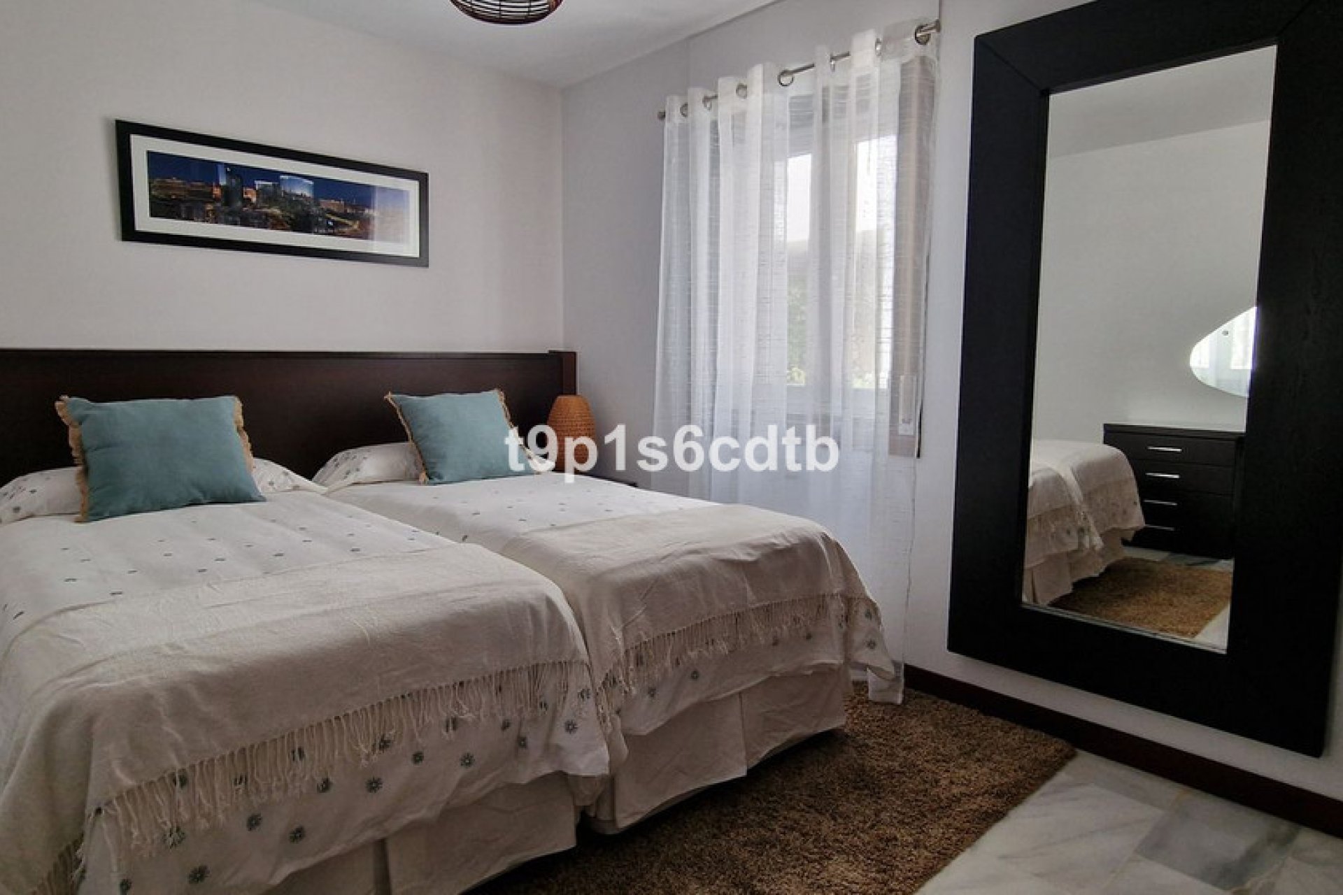 Resale - Apartment - Middle Floor Apartment - Marbella - Puerto Banús