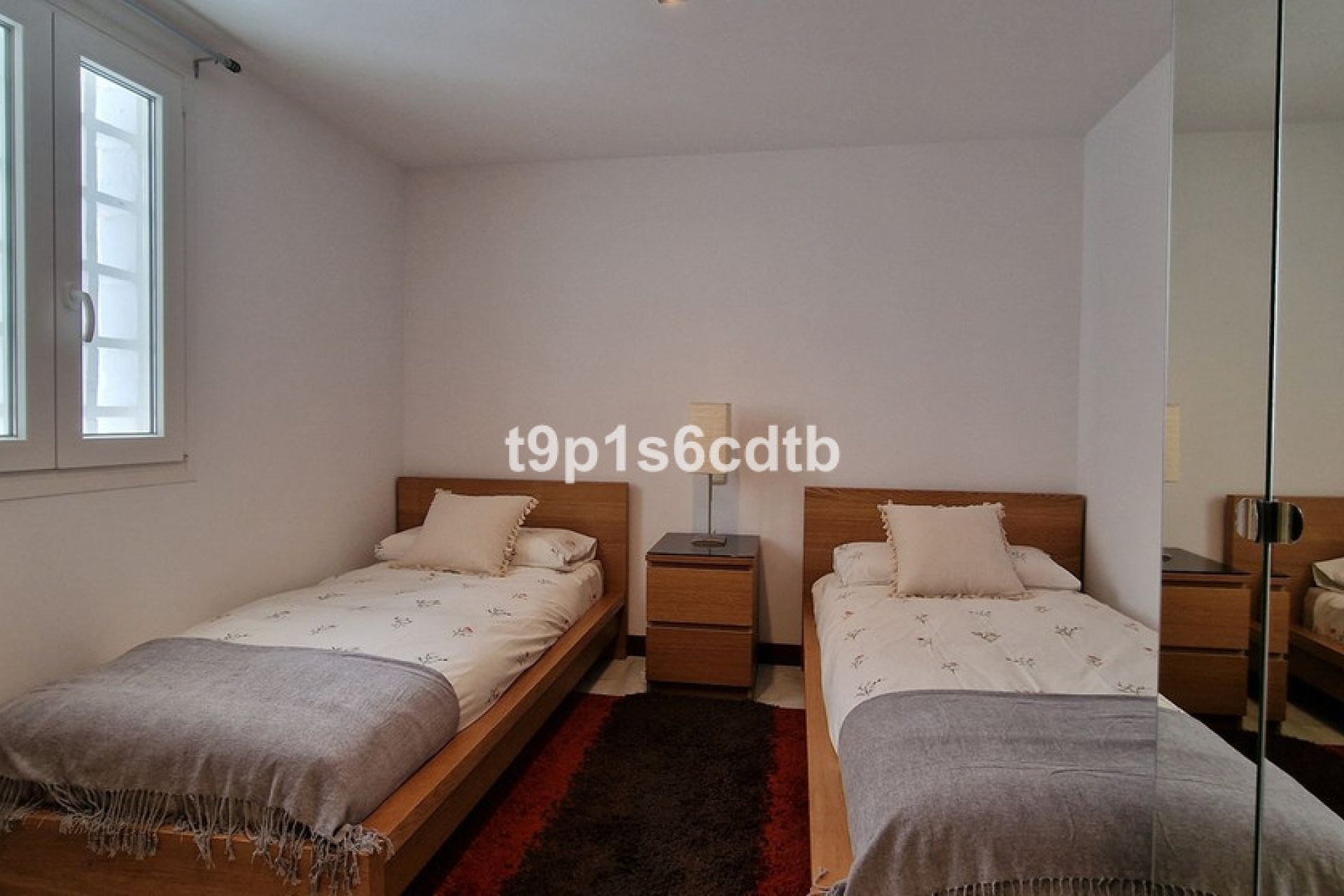 Resale - Apartment - Middle Floor Apartment - Marbella - Puerto Banús