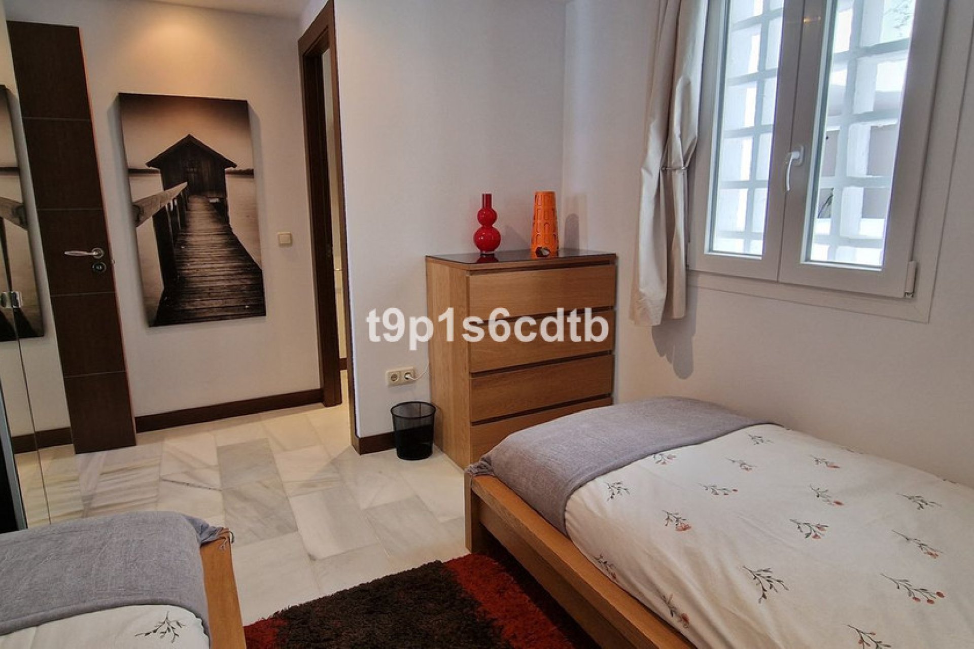 Resale - Apartment - Middle Floor Apartment - Marbella - Puerto Banús