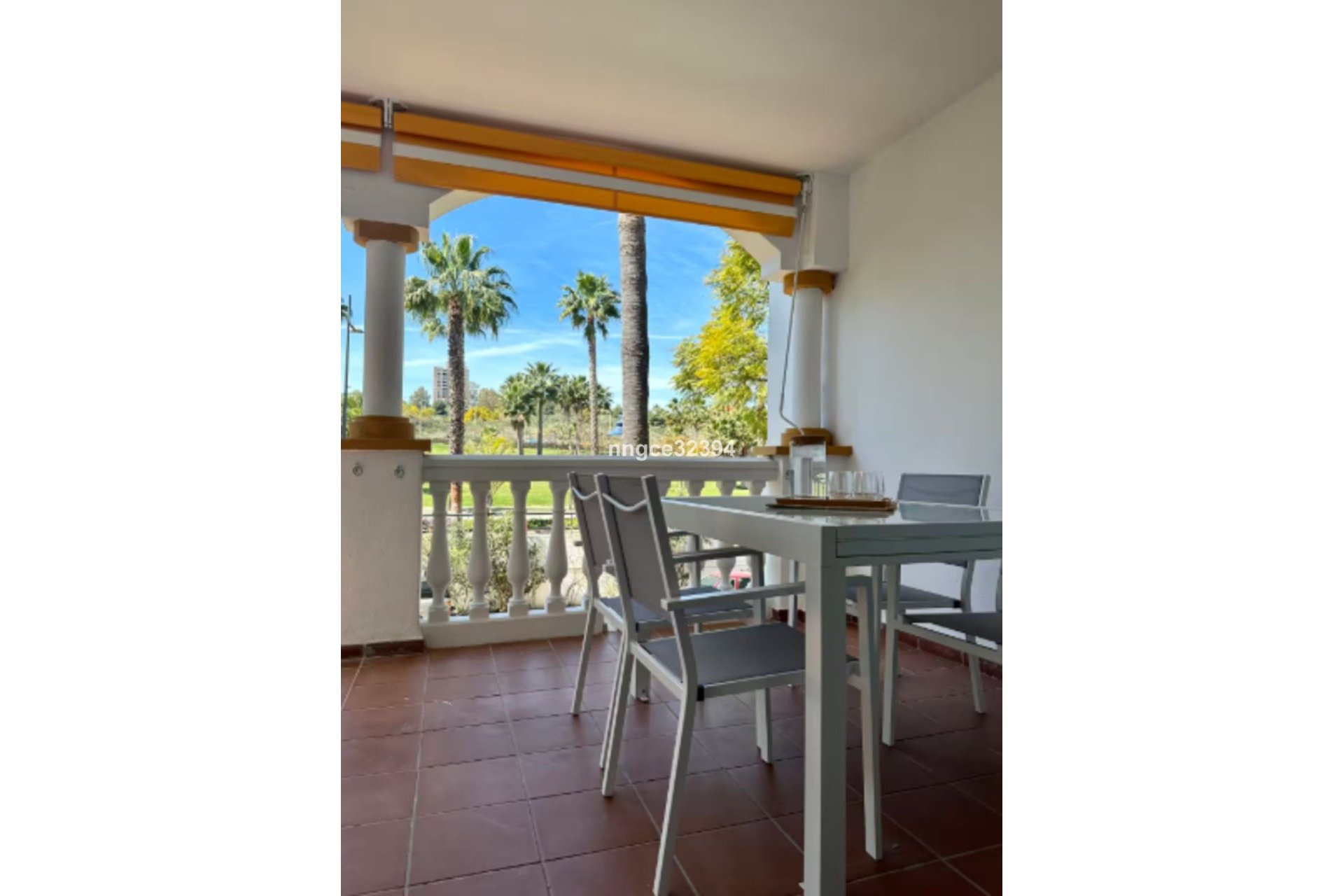 Resale - Apartment - Middle Floor Apartment - Marbella - Puerto Banús