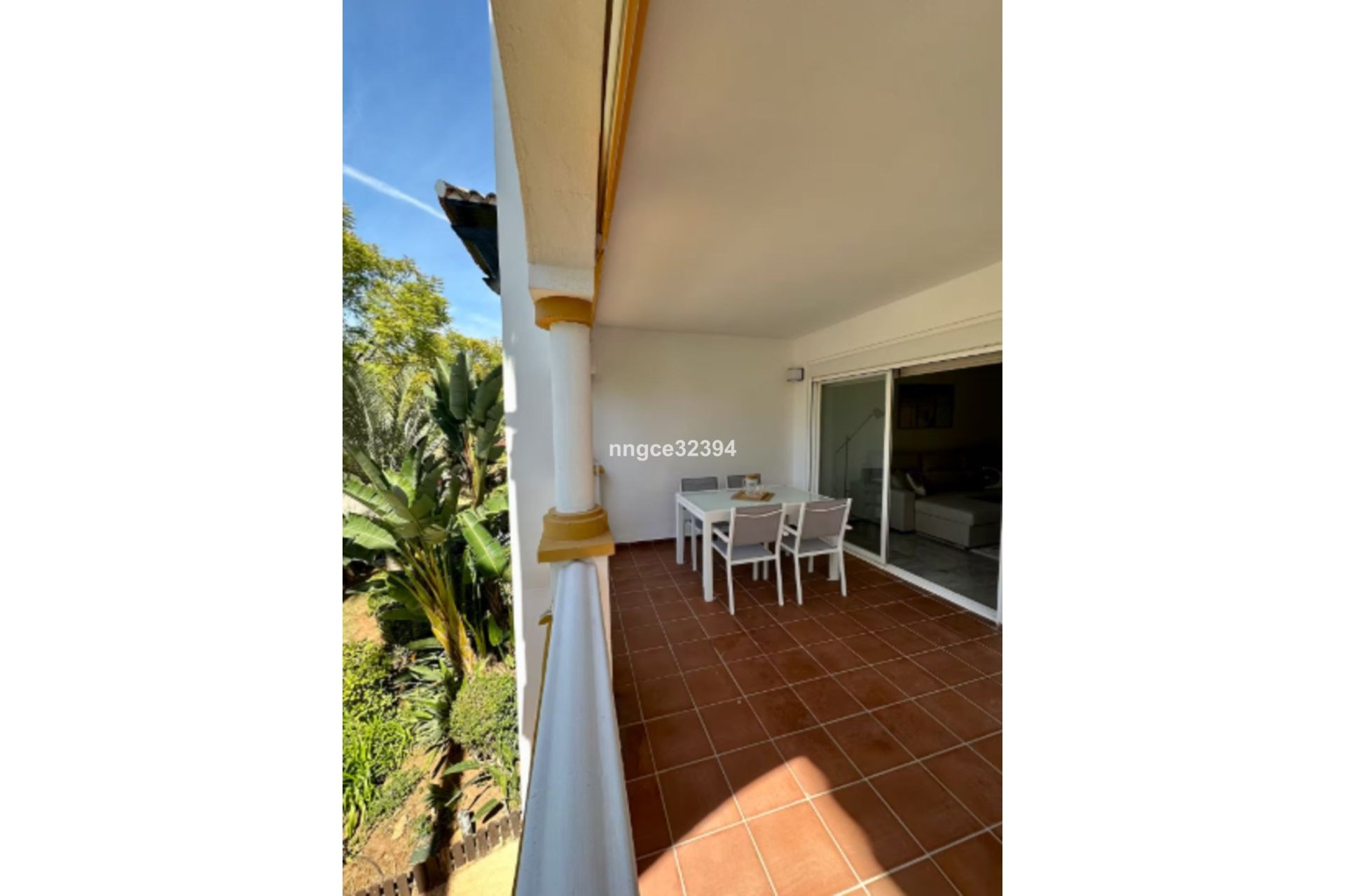 Resale - Apartment - Middle Floor Apartment - Marbella - Puerto Banús