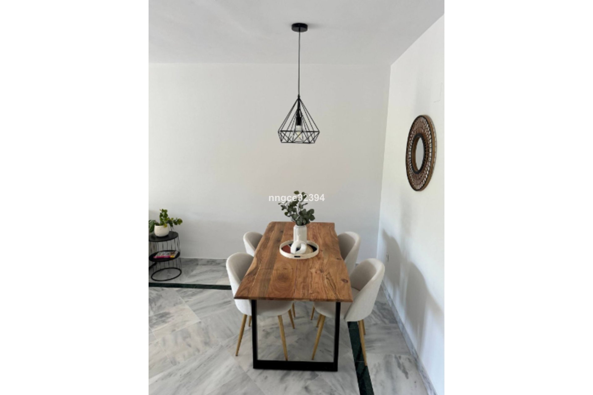 Resale - Apartment - Middle Floor Apartment - Marbella - Puerto Banús