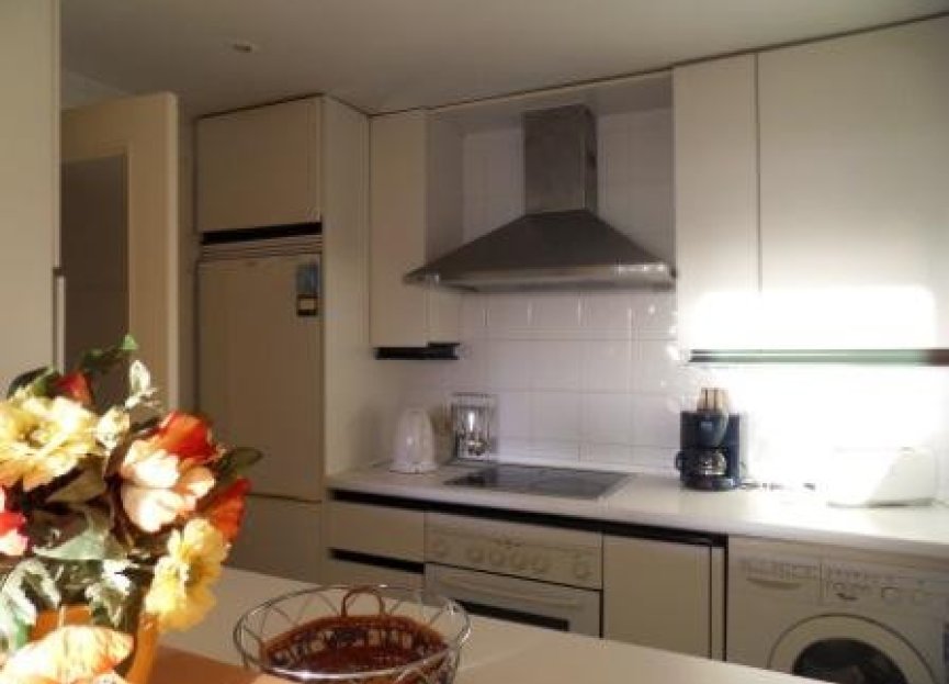 Resale - Apartment - Middle Floor Apartment - Marbella - Puerto Banús