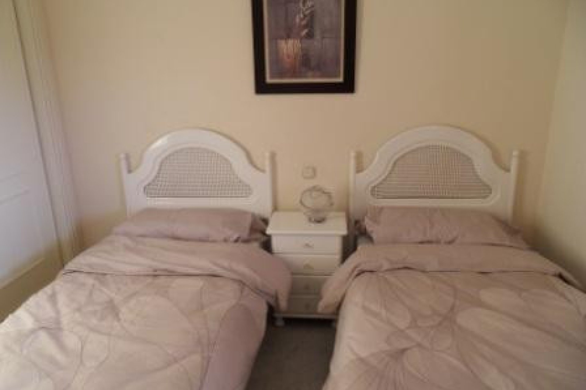 Resale - Apartment - Middle Floor Apartment - Marbella - Puerto Banús