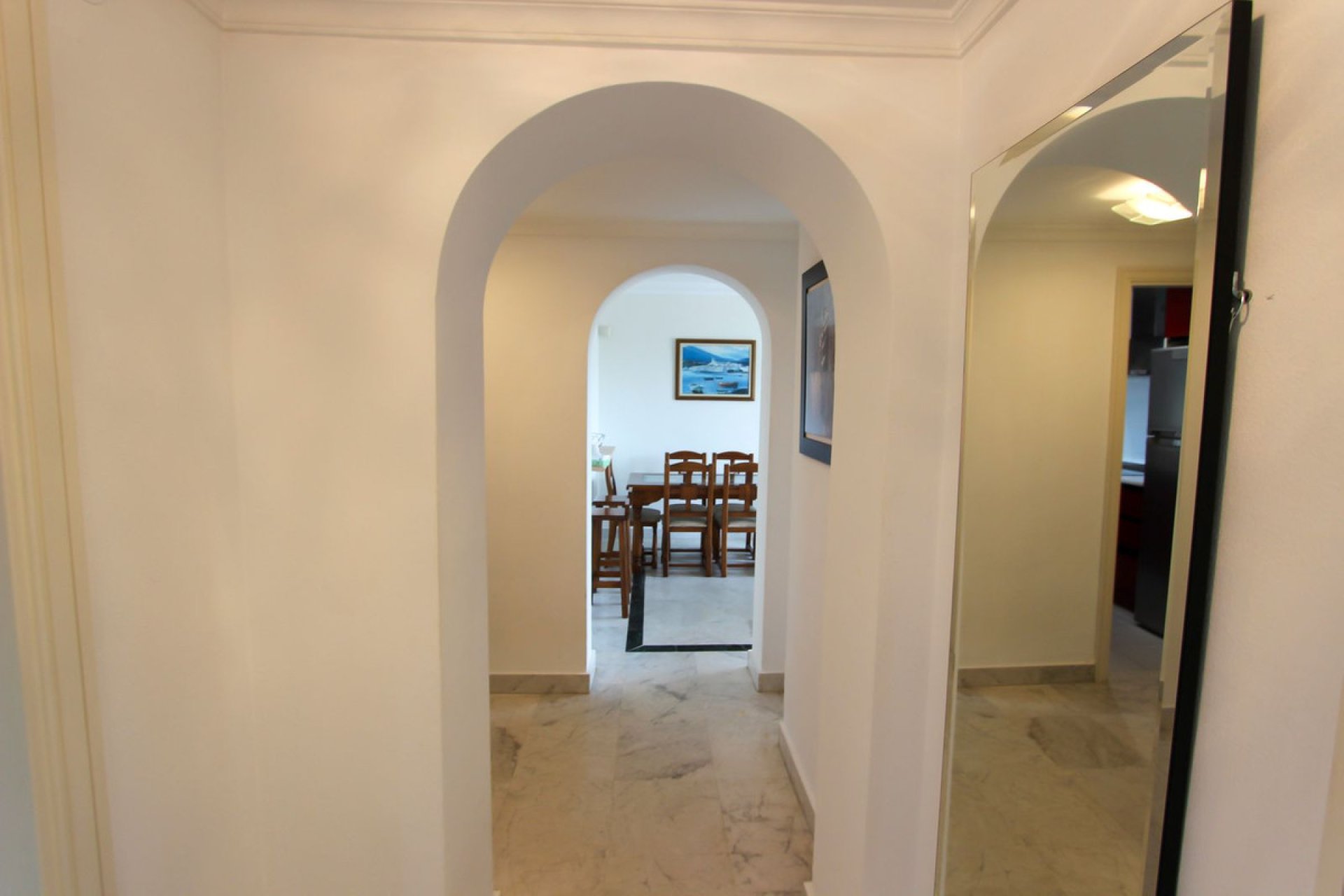 Resale - Apartment - Middle Floor Apartment - Marbella - Puerto Banús