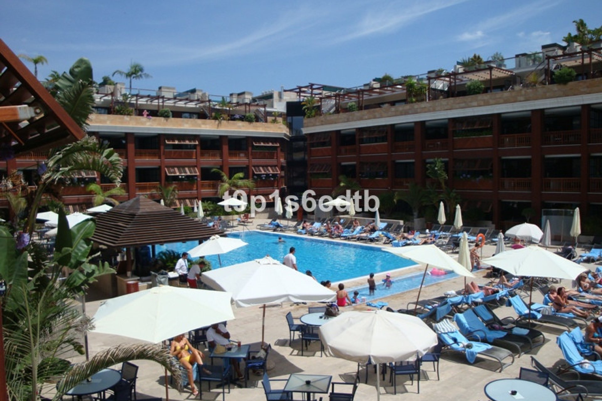 Resale - Apartment - Middle Floor Apartment - Marbella - Puerto Banús