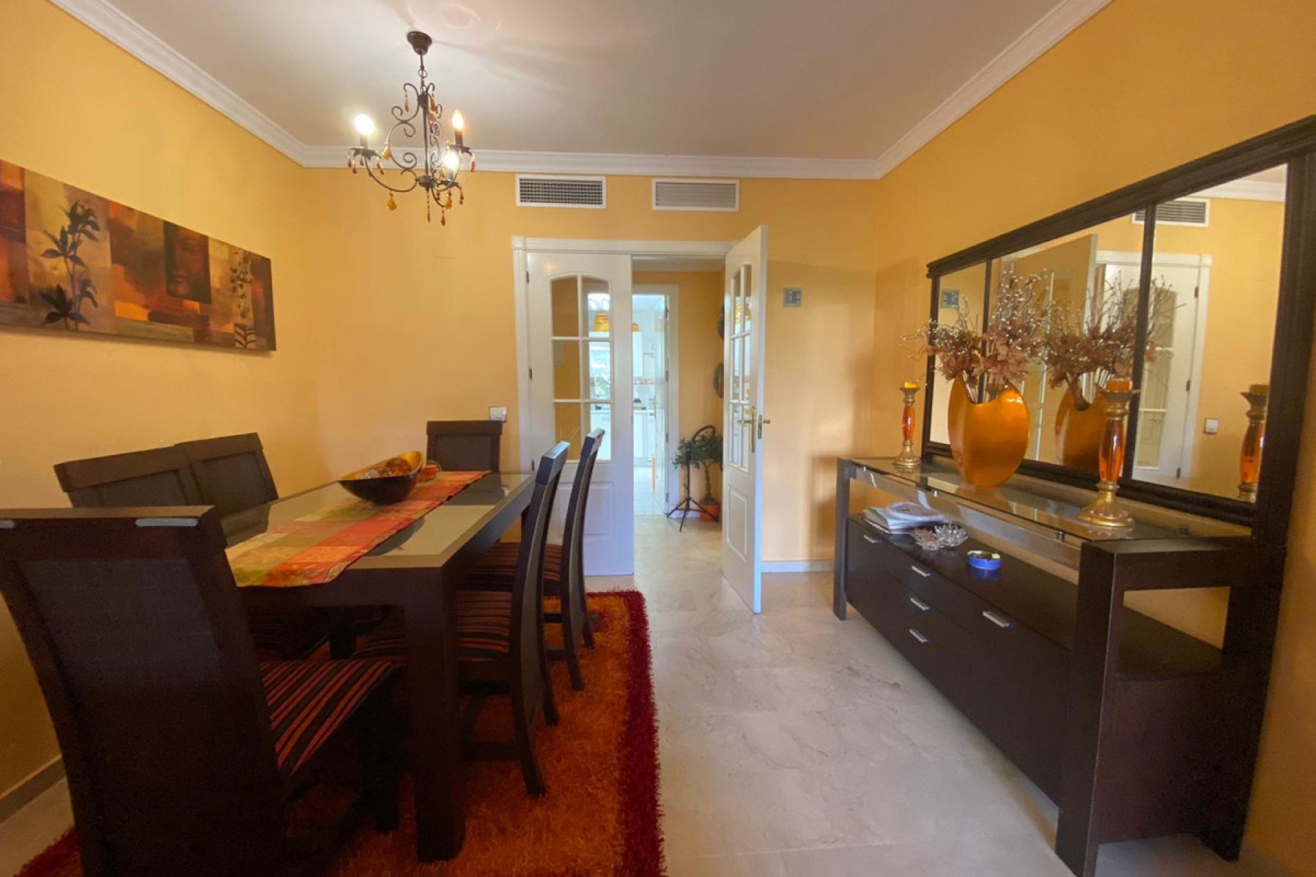 Resale - Apartment - Middle Floor Apartment - Marbella - Puerto Banús