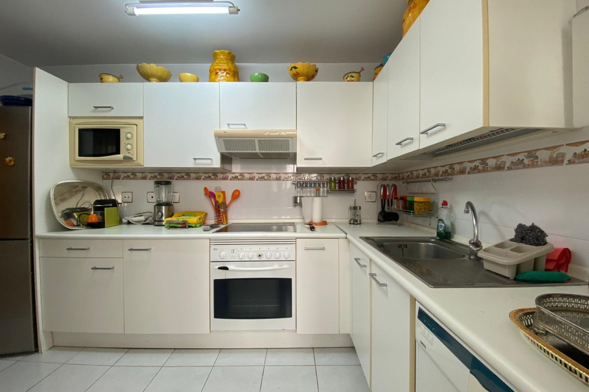 Resale - Apartment - Middle Floor Apartment - Marbella - Puerto Banús