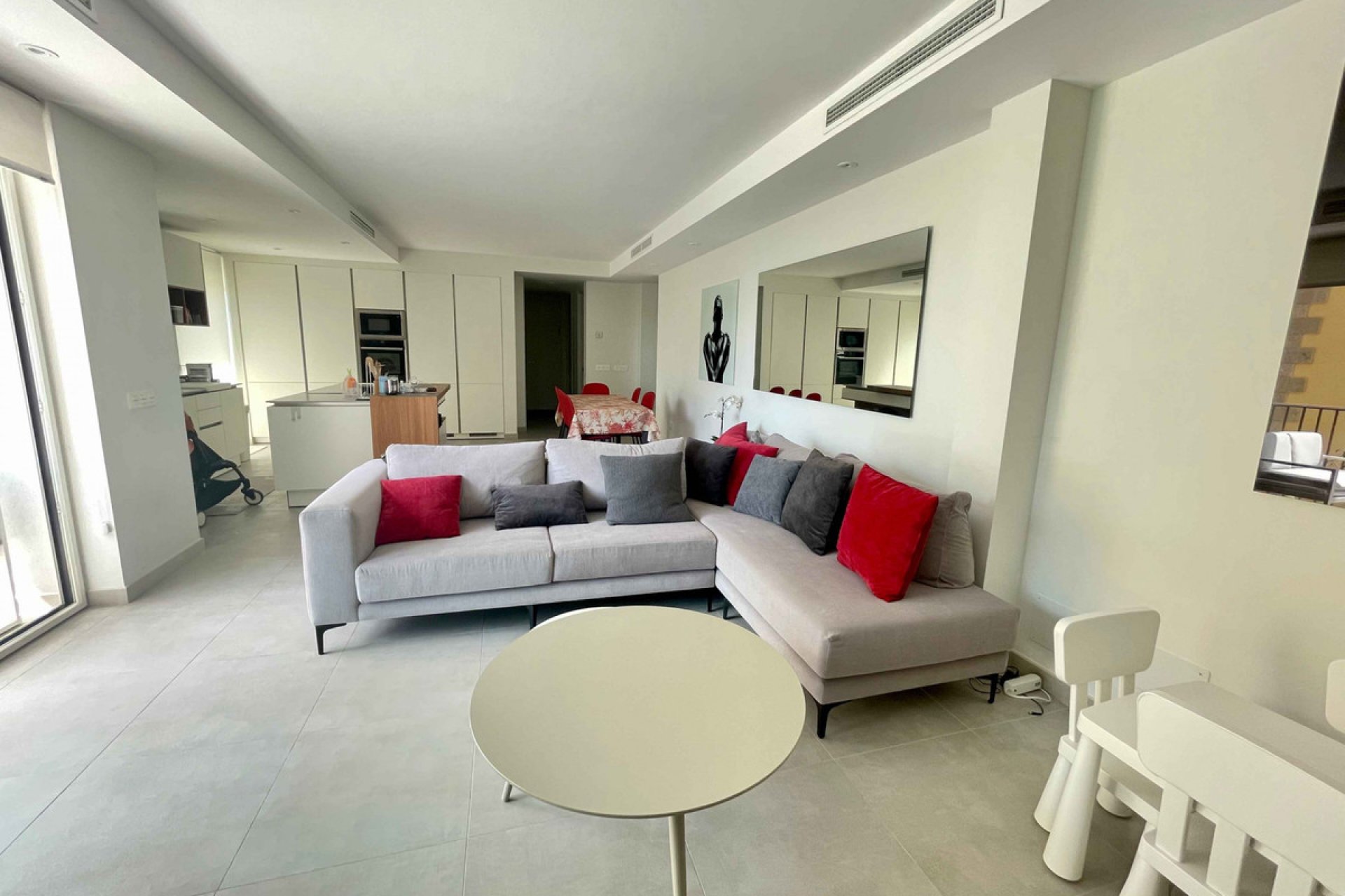 Resale - Apartment - Middle Floor Apartment - Marbella - Puerto Banús