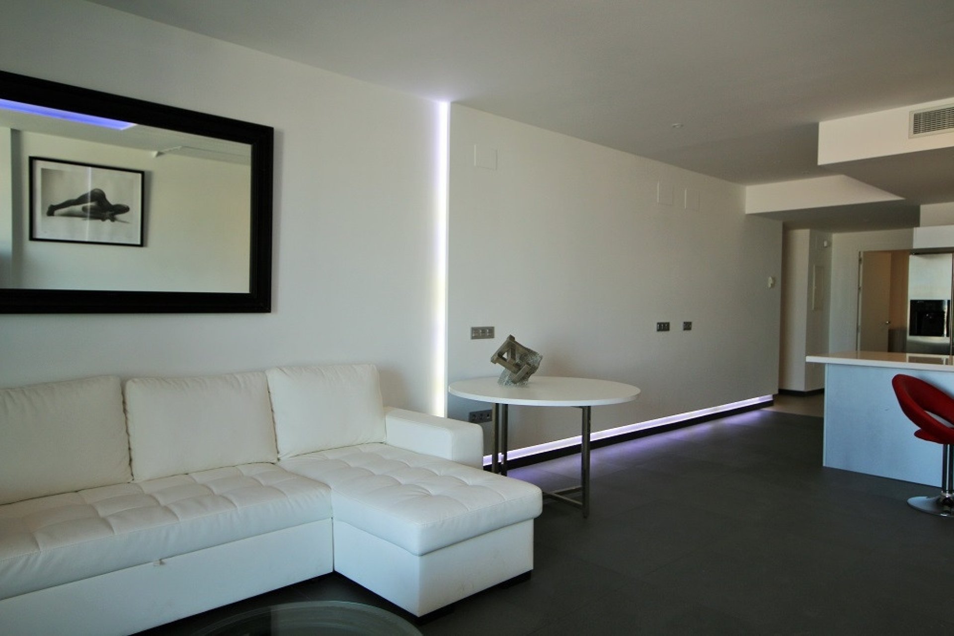 Resale - Apartment - Middle Floor Apartment - Marbella - Puerto Banús