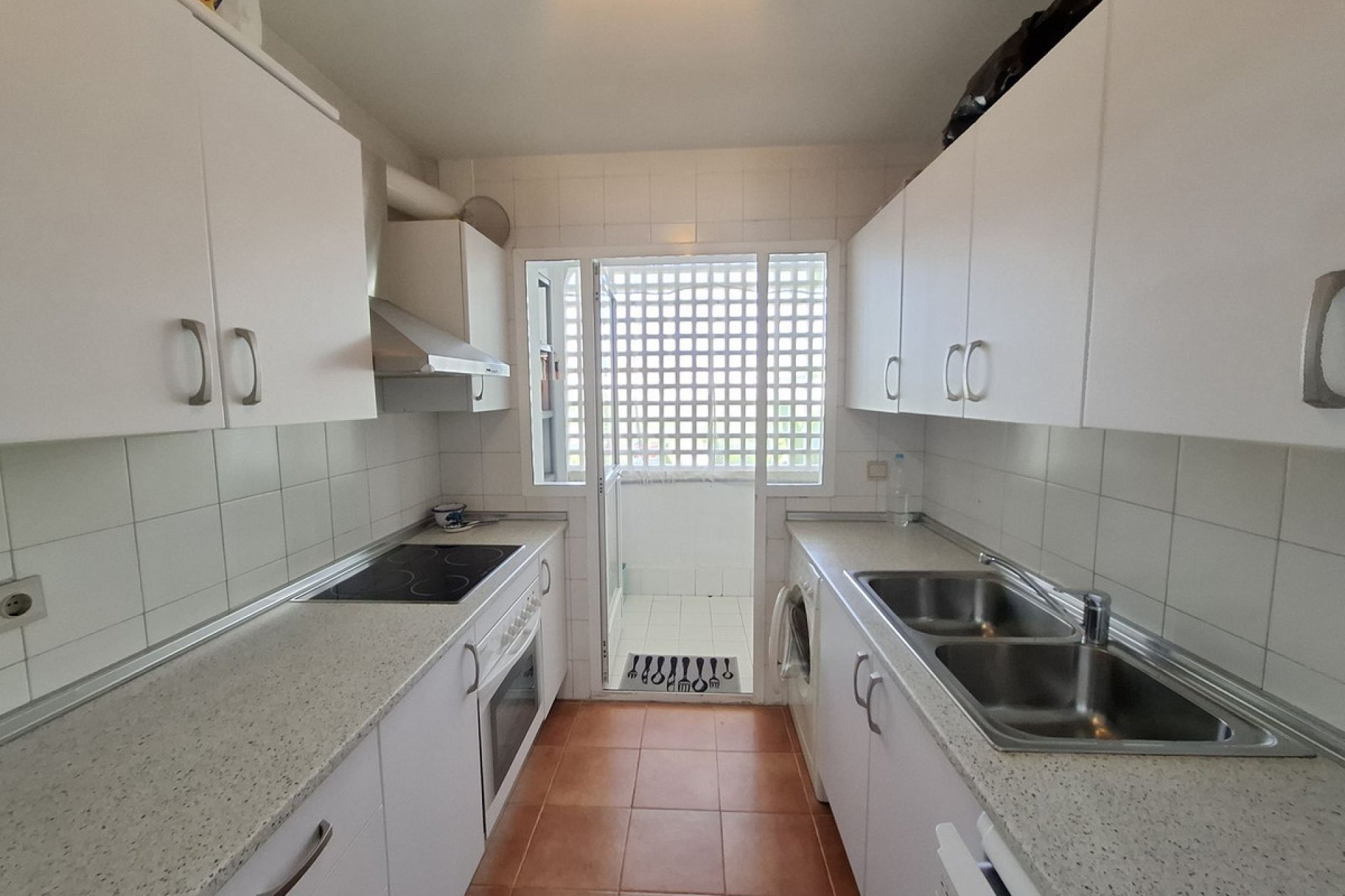 Resale - Apartment - Middle Floor Apartment - Marbella - Puerto Banús