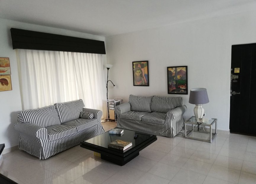 Resale - Apartment - Middle Floor Apartment - Marbella - Puerto Banús