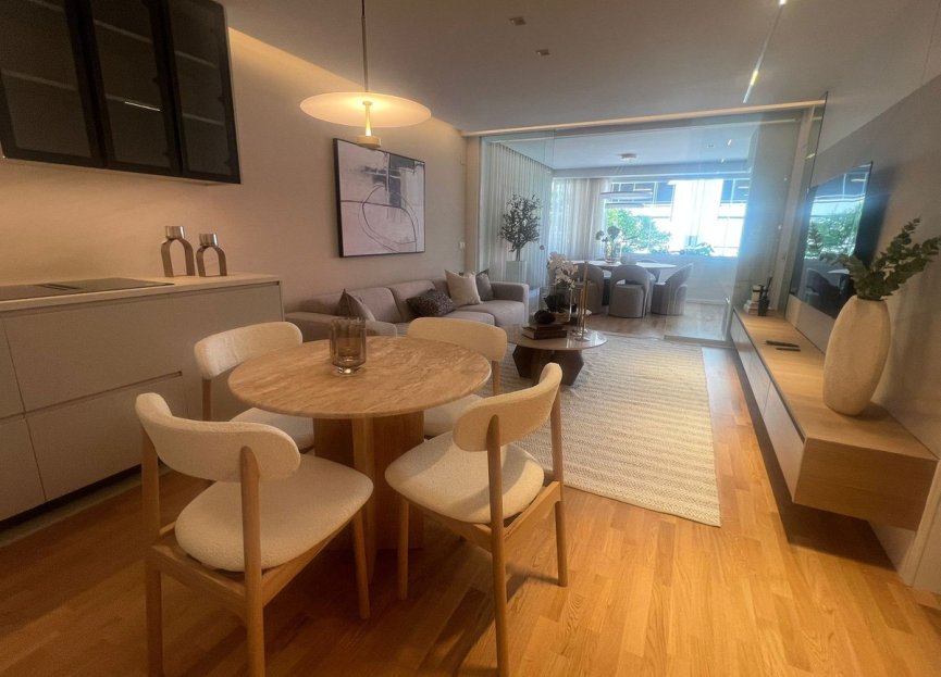 Resale - Apartment - Middle Floor Apartment - Marbella - Puerto Banús