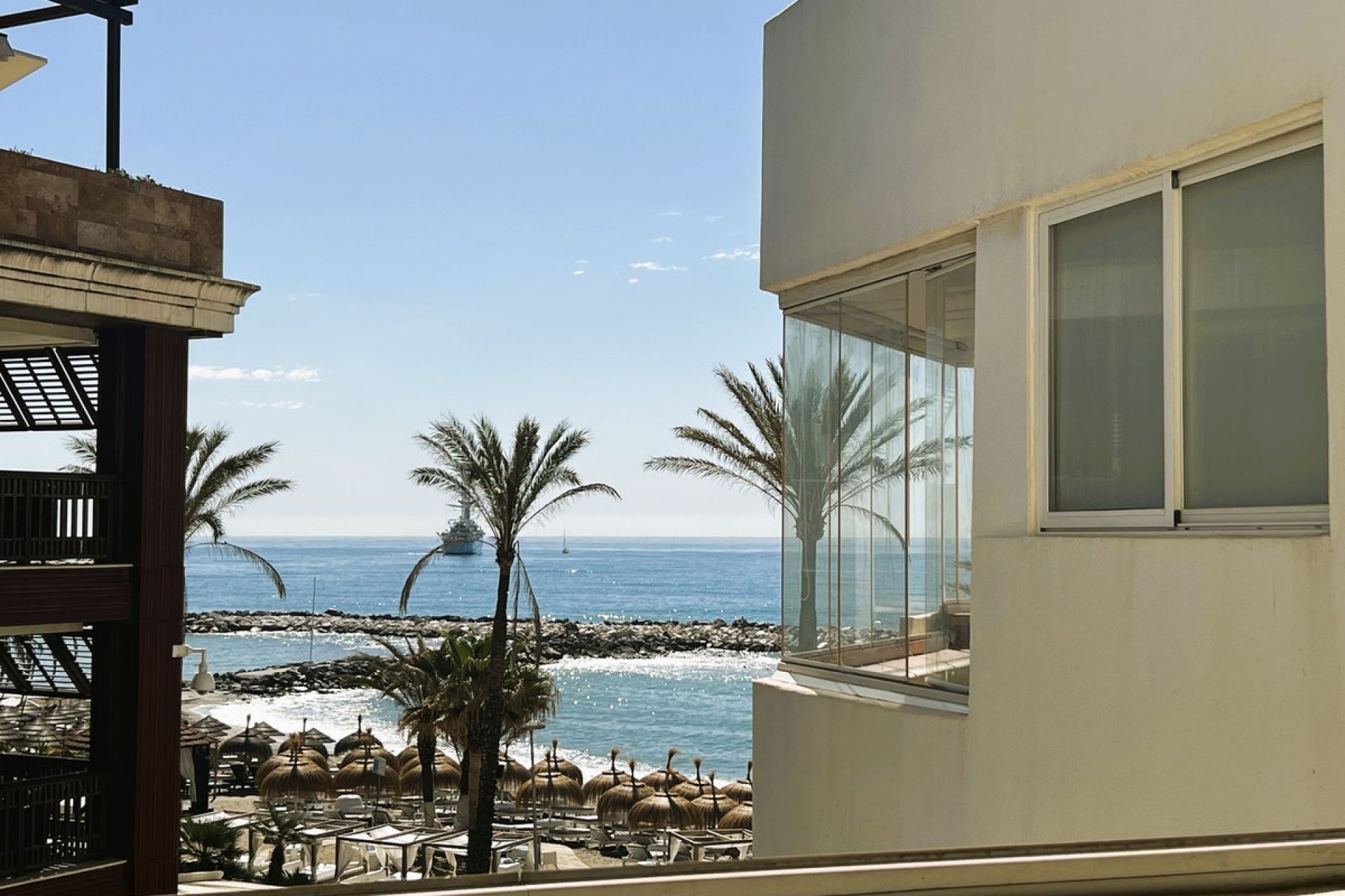 Resale - Apartment - Middle Floor Apartment - Marbella - Puerto Banús