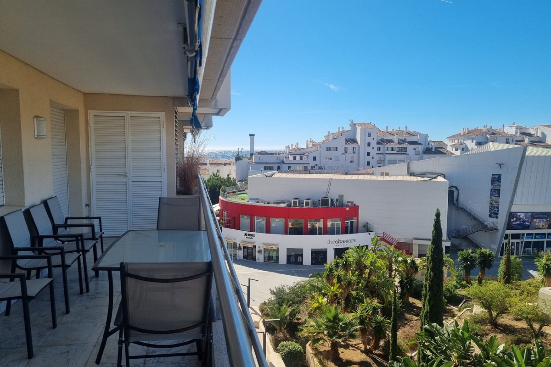 Resale - Apartment - Middle Floor Apartment - Marbella - Puerto Banús