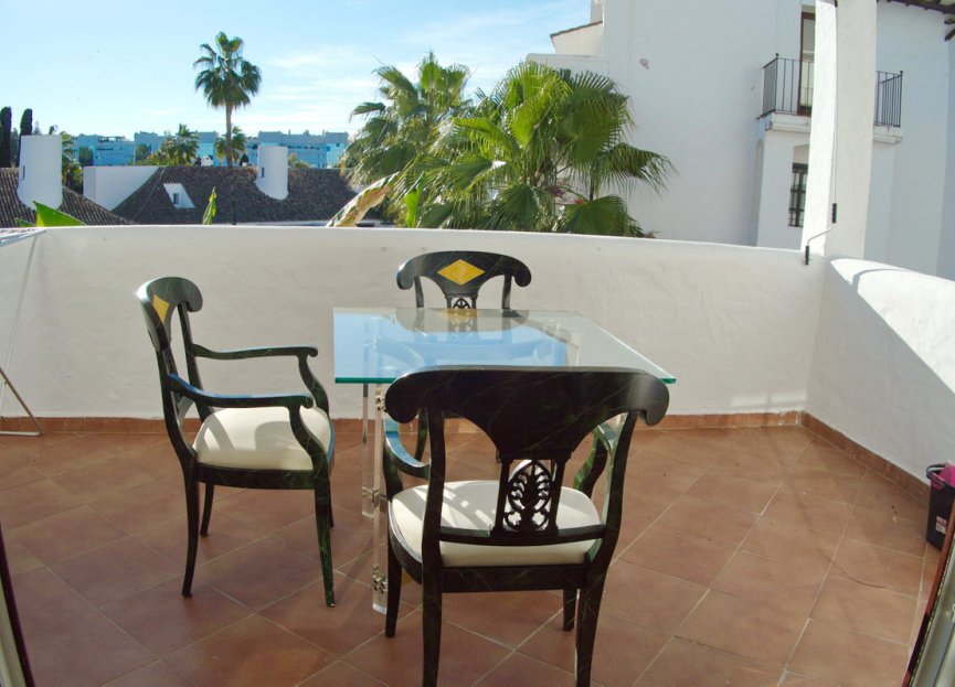 Resale - Apartment - Middle Floor Apartment - Marbella - Puerto Banús