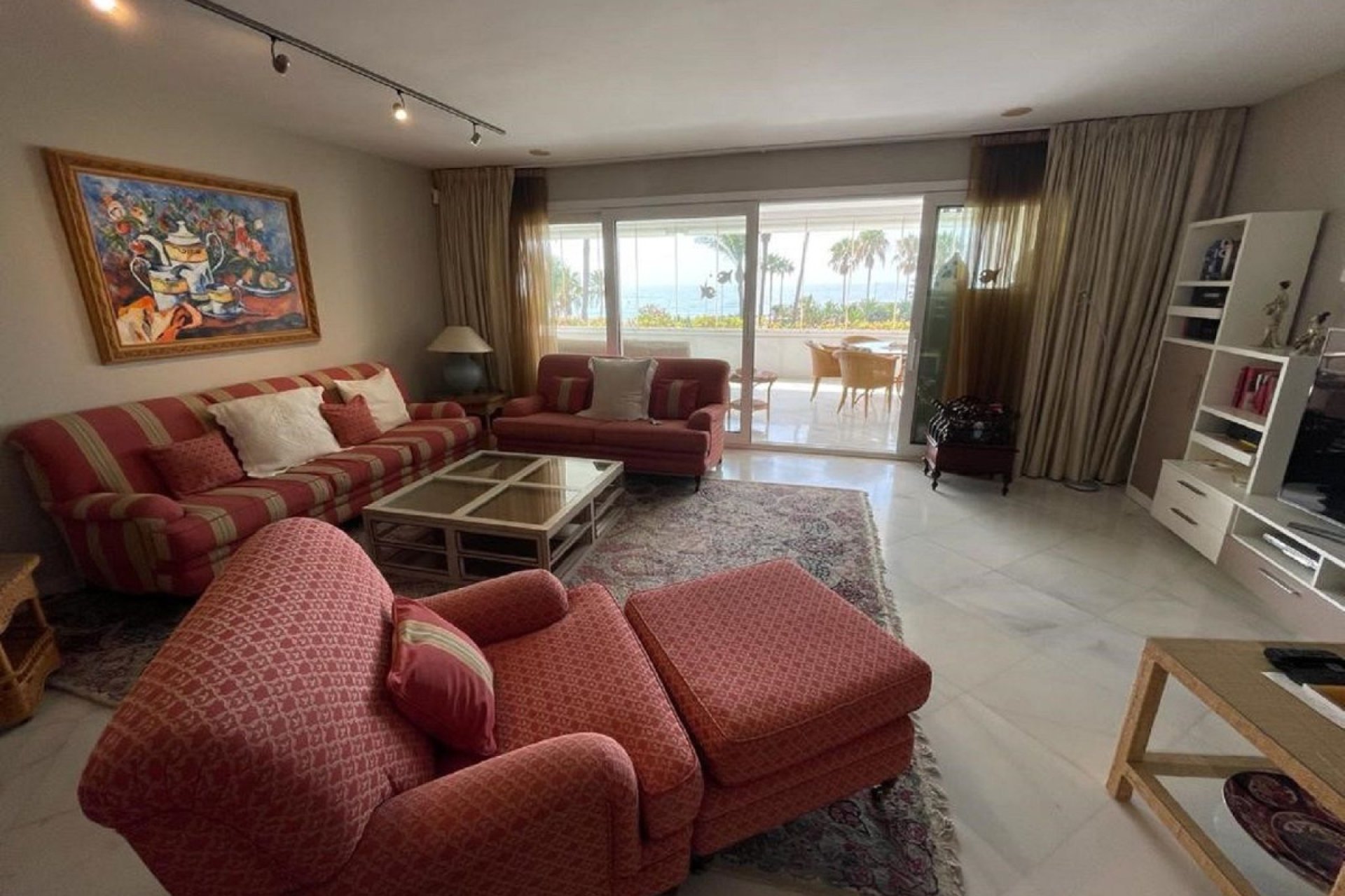 Resale - Apartment - Middle Floor Apartment - Marbella - Puerto Banús