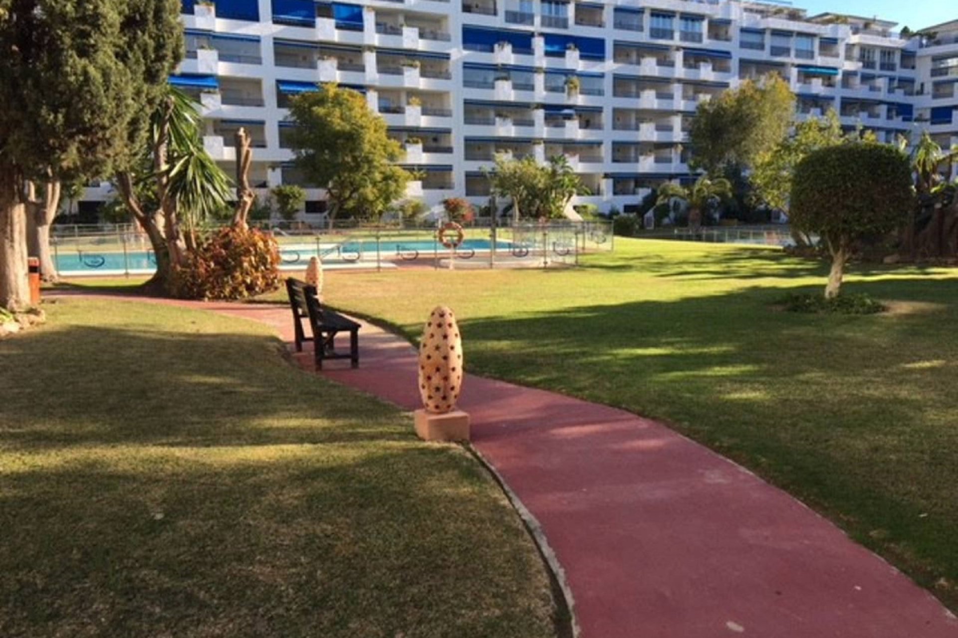 Resale - Apartment - Middle Floor Apartment - Marbella - Puerto Banús