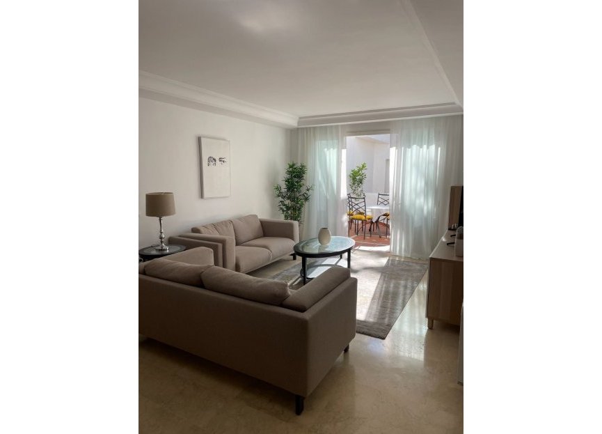 Resale - Apartment - Middle Floor Apartment - Marbella - Puerto Banús