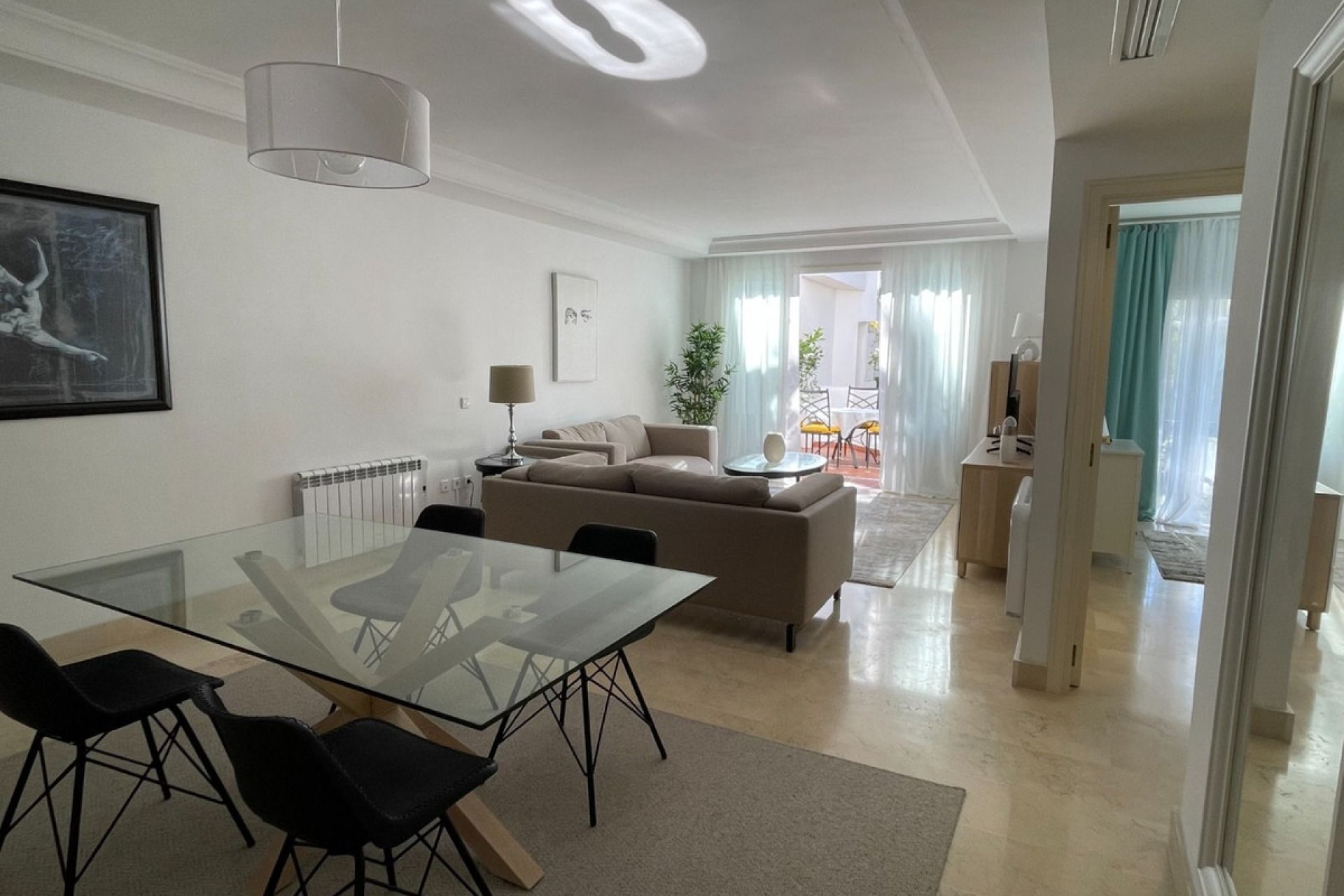 Resale - Apartment - Middle Floor Apartment - Marbella - Puerto Banús