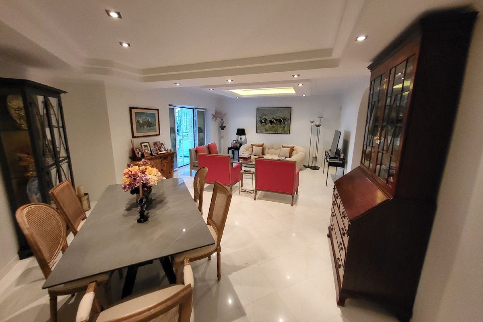 Resale - Apartment - Middle Floor Apartment - Marbella - Puerto Banús