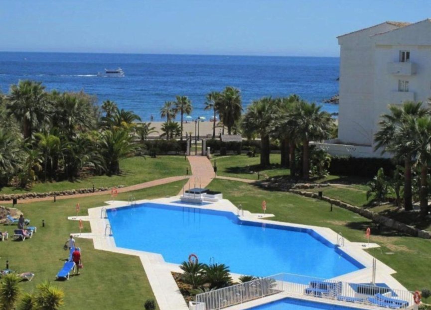 Resale - Apartment - Middle Floor Apartment - Marbella - Puerto Banús