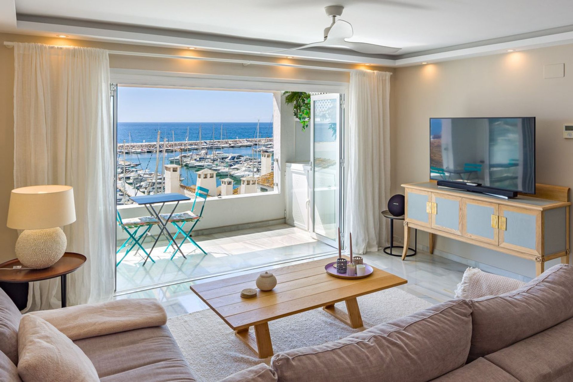 Resale - Apartment - Middle Floor Apartment - Marbella - Puerto Banús