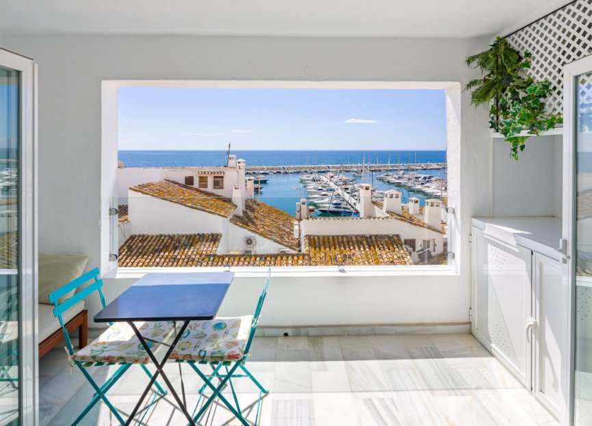 Resale - Apartment - Middle Floor Apartment - Marbella - Puerto Banús