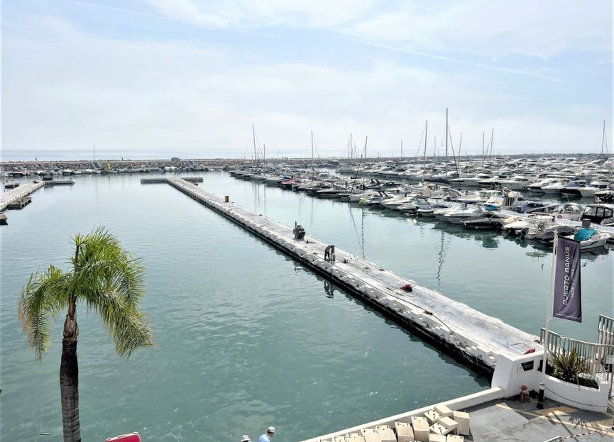 Resale - Apartment - Middle Floor Apartment - Marbella - Puerto Banús