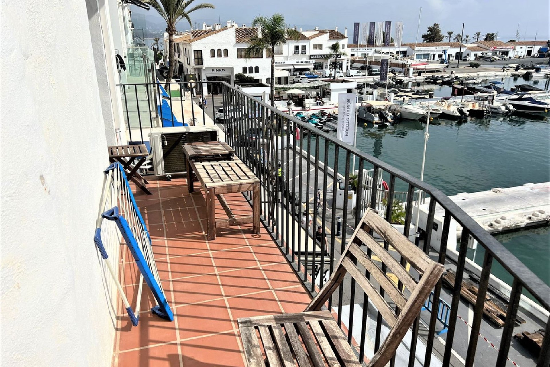 Resale - Apartment - Middle Floor Apartment - Marbella - Puerto Banús