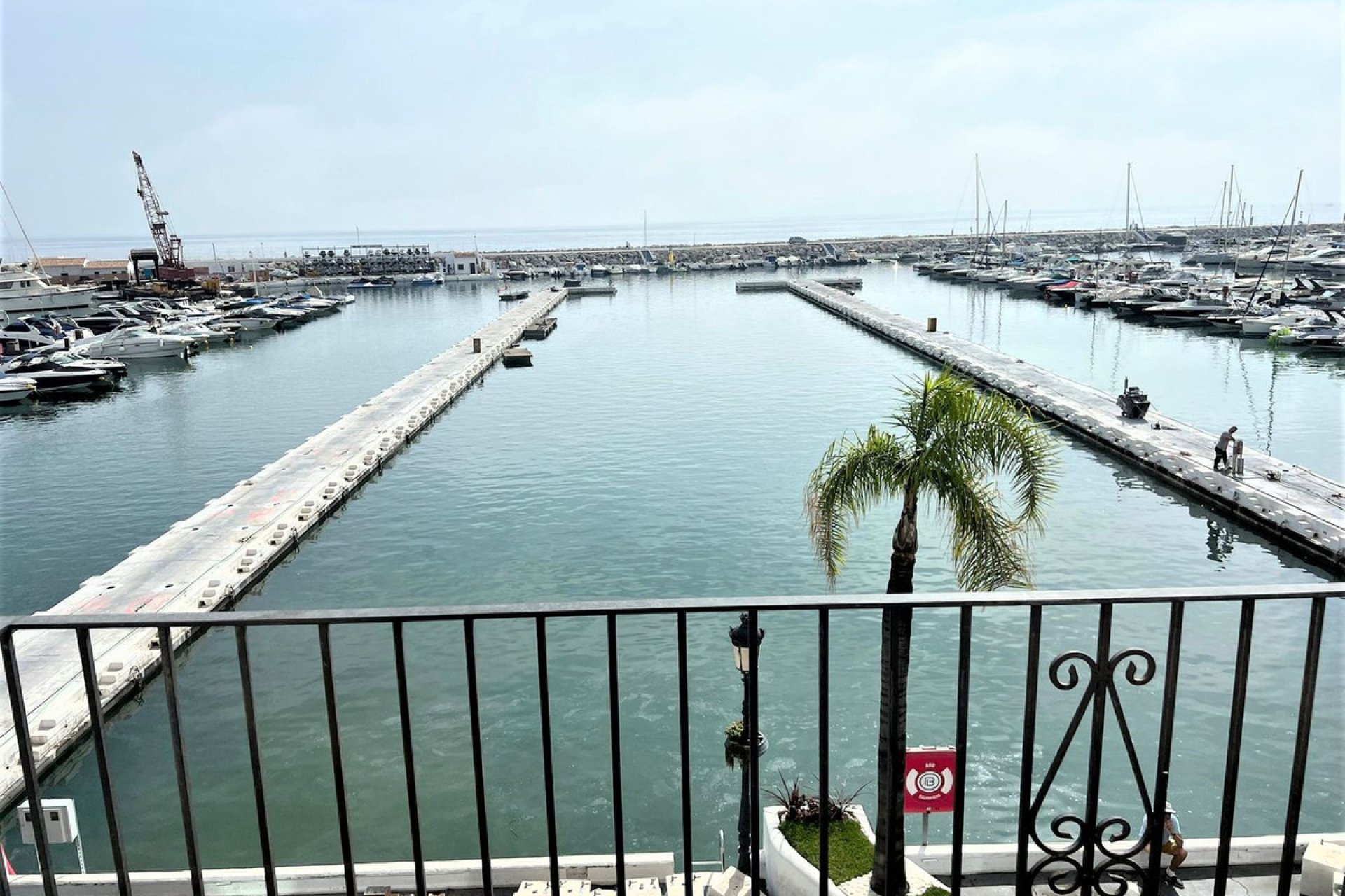 Resale - Apartment - Middle Floor Apartment - Marbella - Puerto Banús