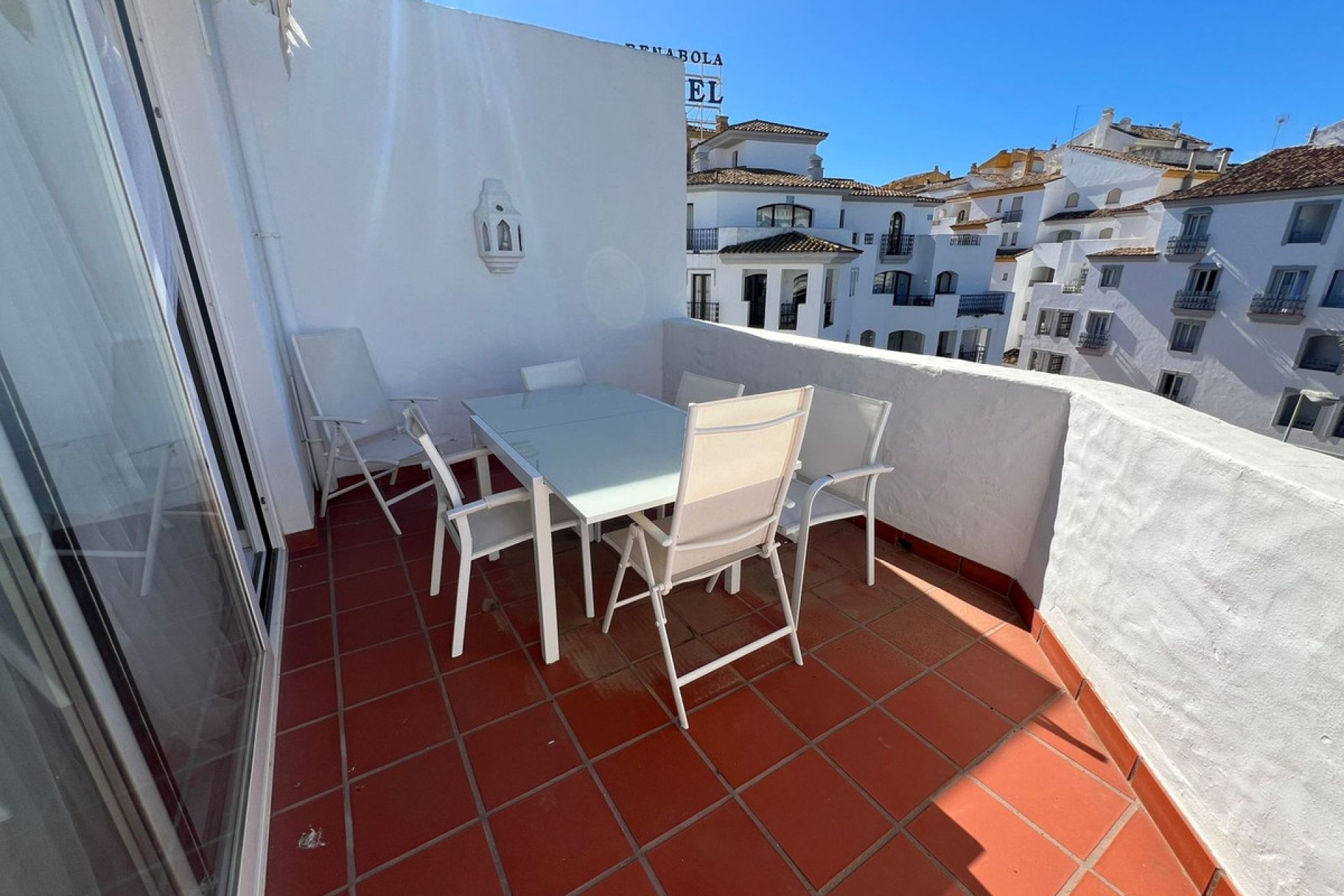 Resale - Apartment - Middle Floor Apartment - Marbella - Puerto Banús