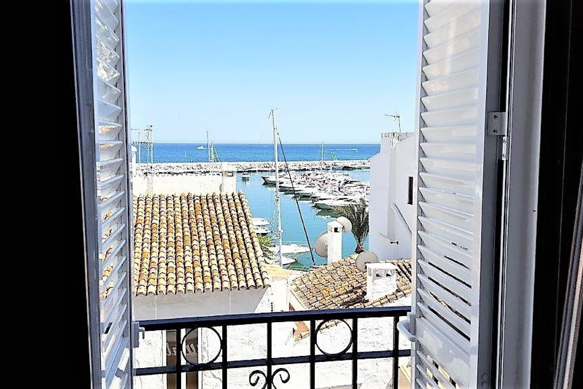 Resale - Apartment - Middle Floor Apartment - Marbella - Puerto Banús