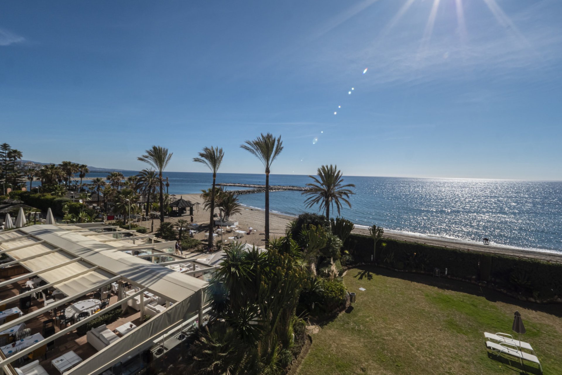 Resale - Apartment - Middle Floor Apartment - Marbella - Puerto Banús