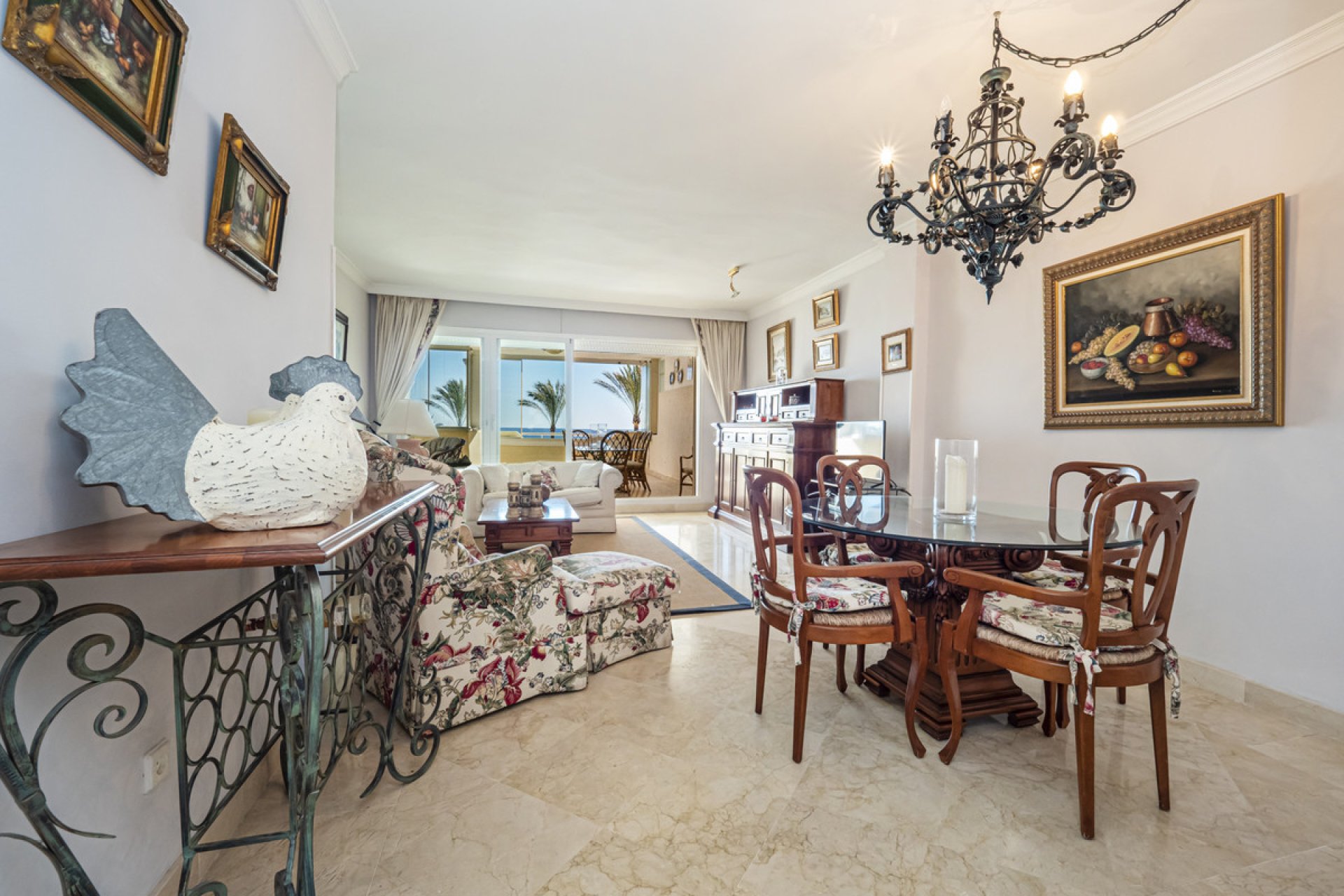 Resale - Apartment - Middle Floor Apartment - Marbella - Puerto Banús