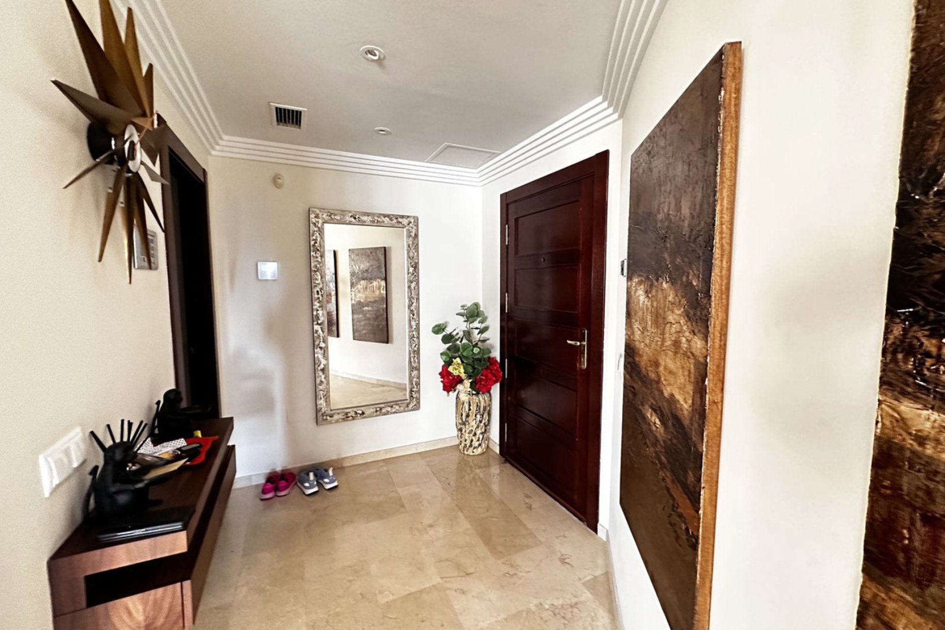 Resale - Apartment - Middle Floor Apartment - Marbella - Puerto Banús