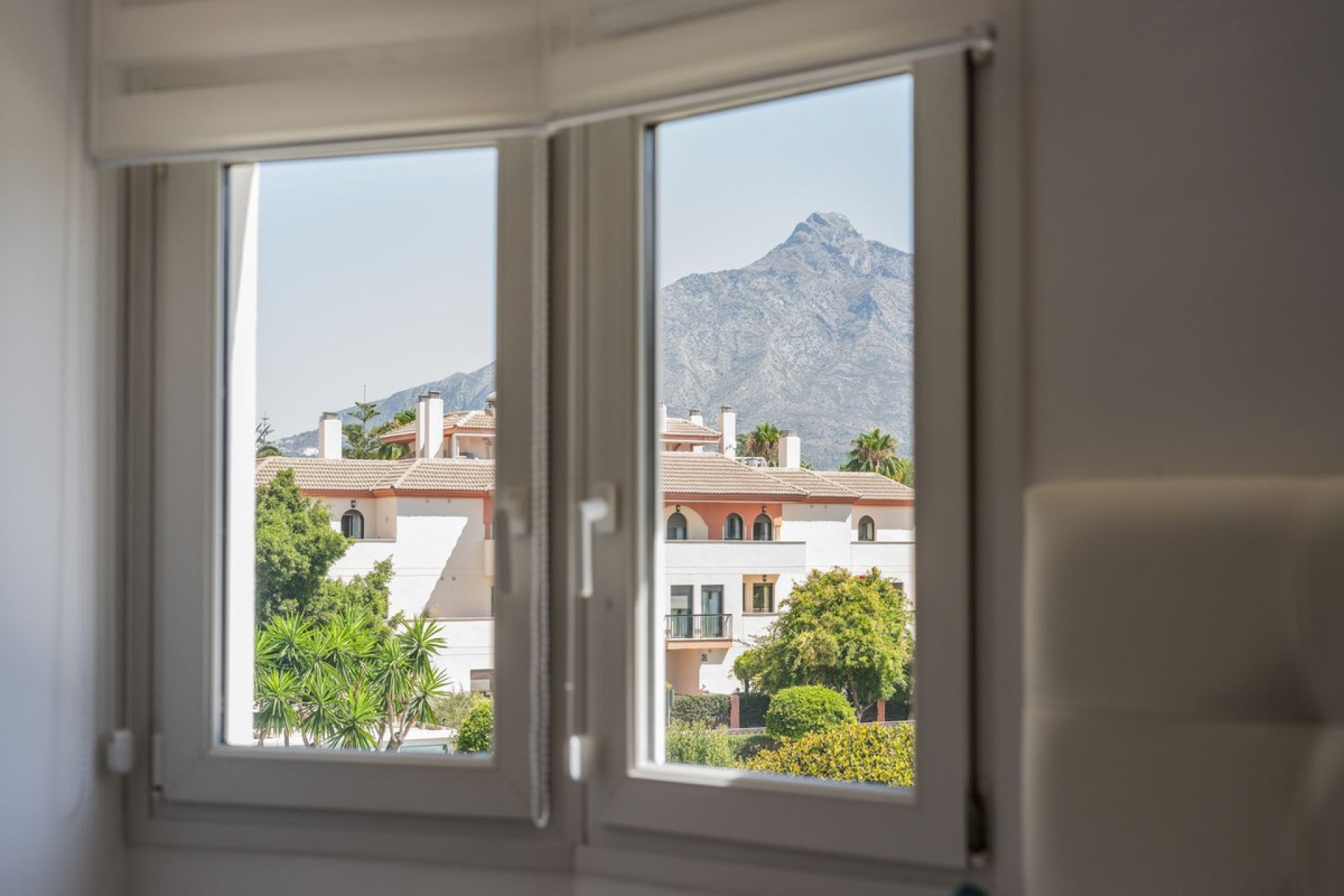 Resale - Apartment - Middle Floor Apartment - Marbella - Puerto Banús