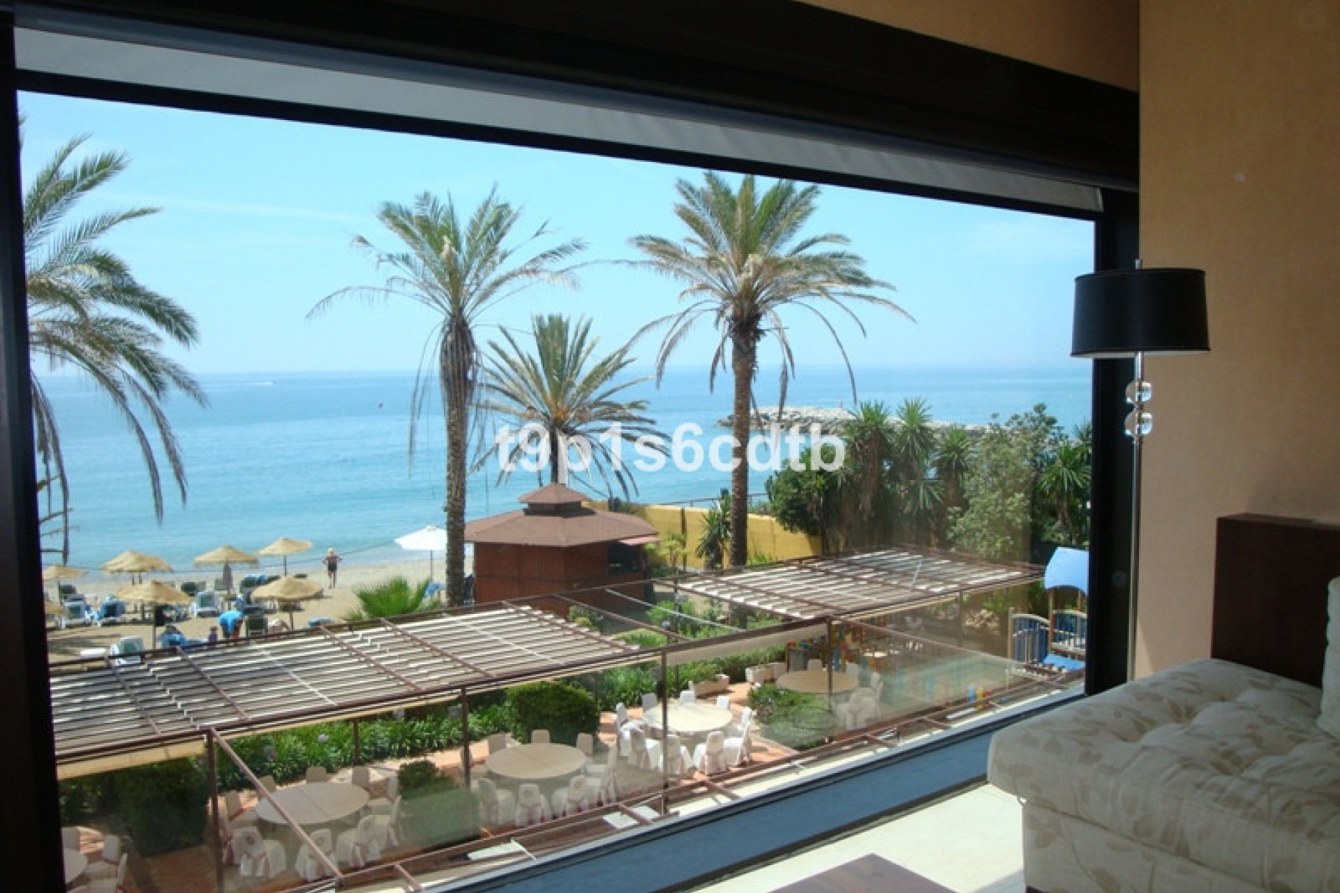 Resale - Apartment - Middle Floor Apartment - Marbella - Puerto Banús