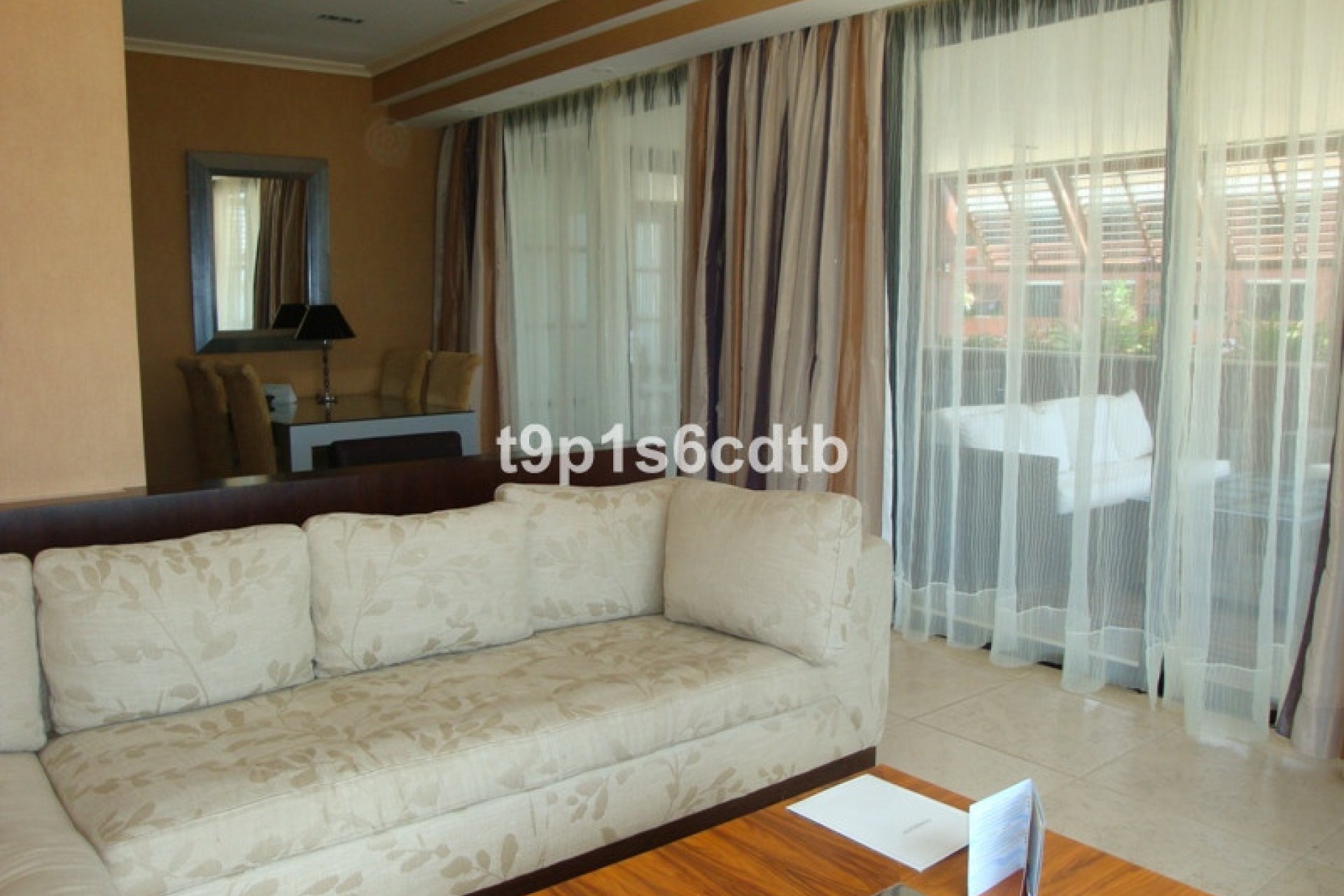 Resale - Apartment - Middle Floor Apartment - Marbella - Puerto Banús