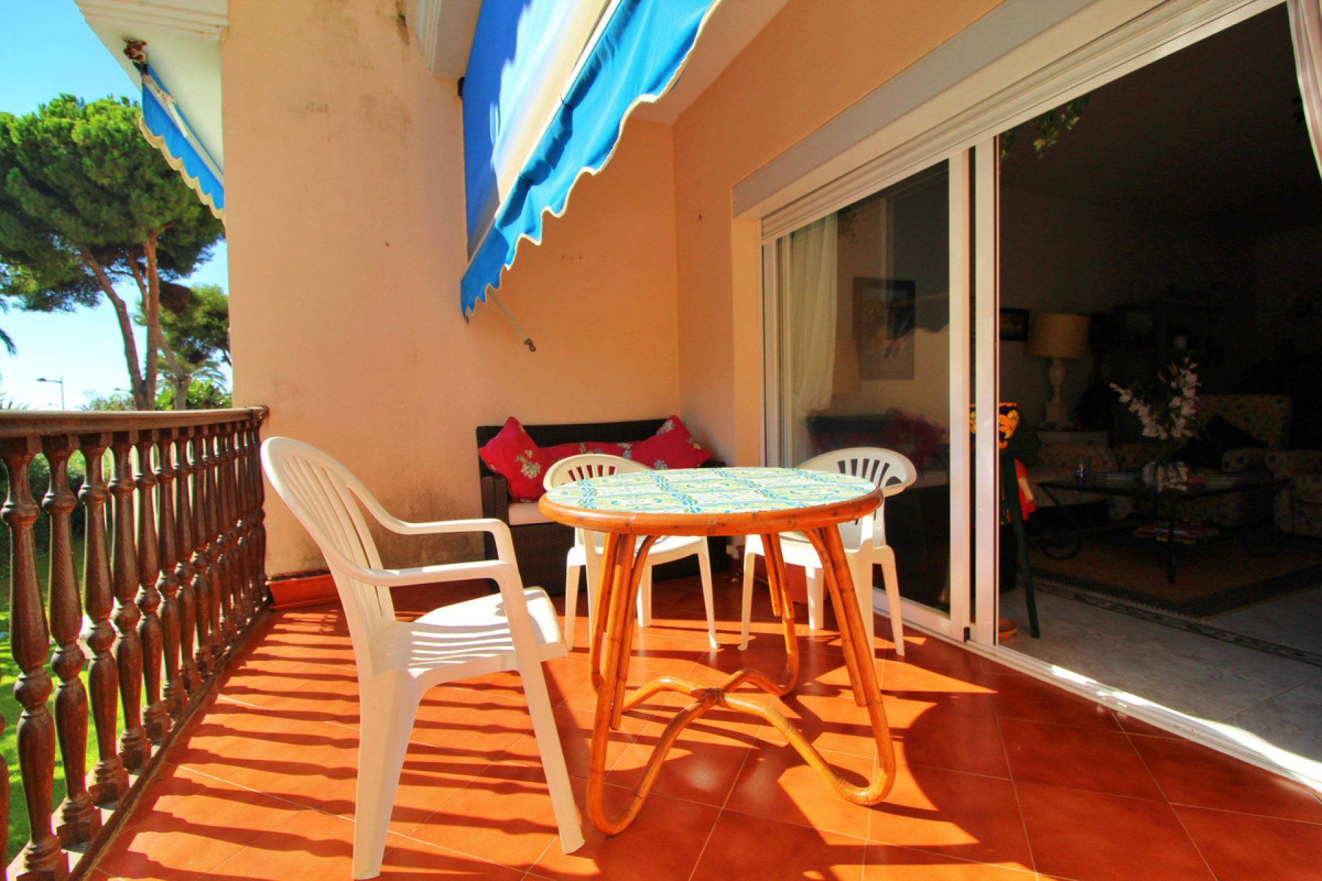 Resale - Apartment - Middle Floor Apartment - Marbella - Puerto Banús