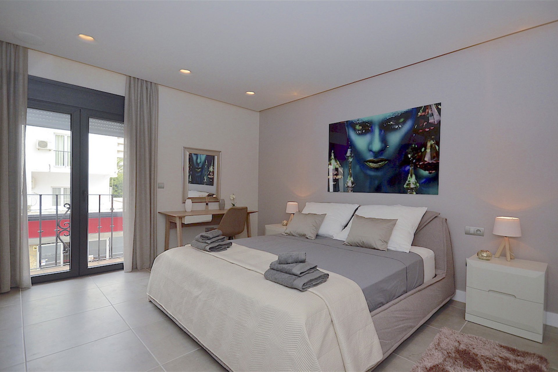 Resale - Apartment - Middle Floor Apartment - Marbella - Puerto Banús