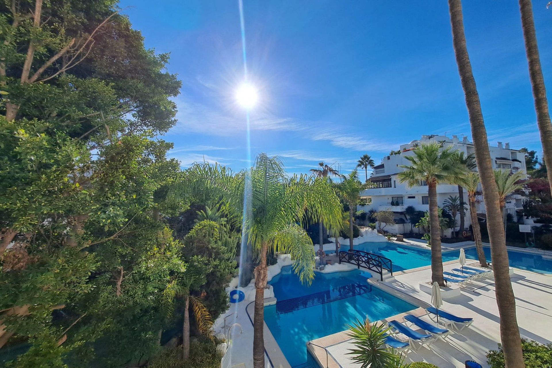 Resale - Apartment - Middle Floor Apartment - Marbella - Puerto Banús