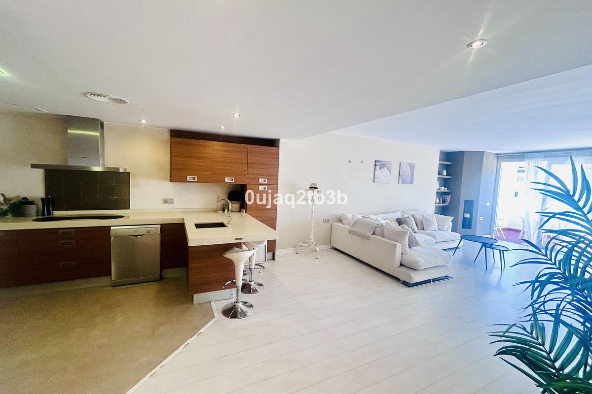 Resale - Apartment - Middle Floor Apartment - Marbella - Puerto Banús