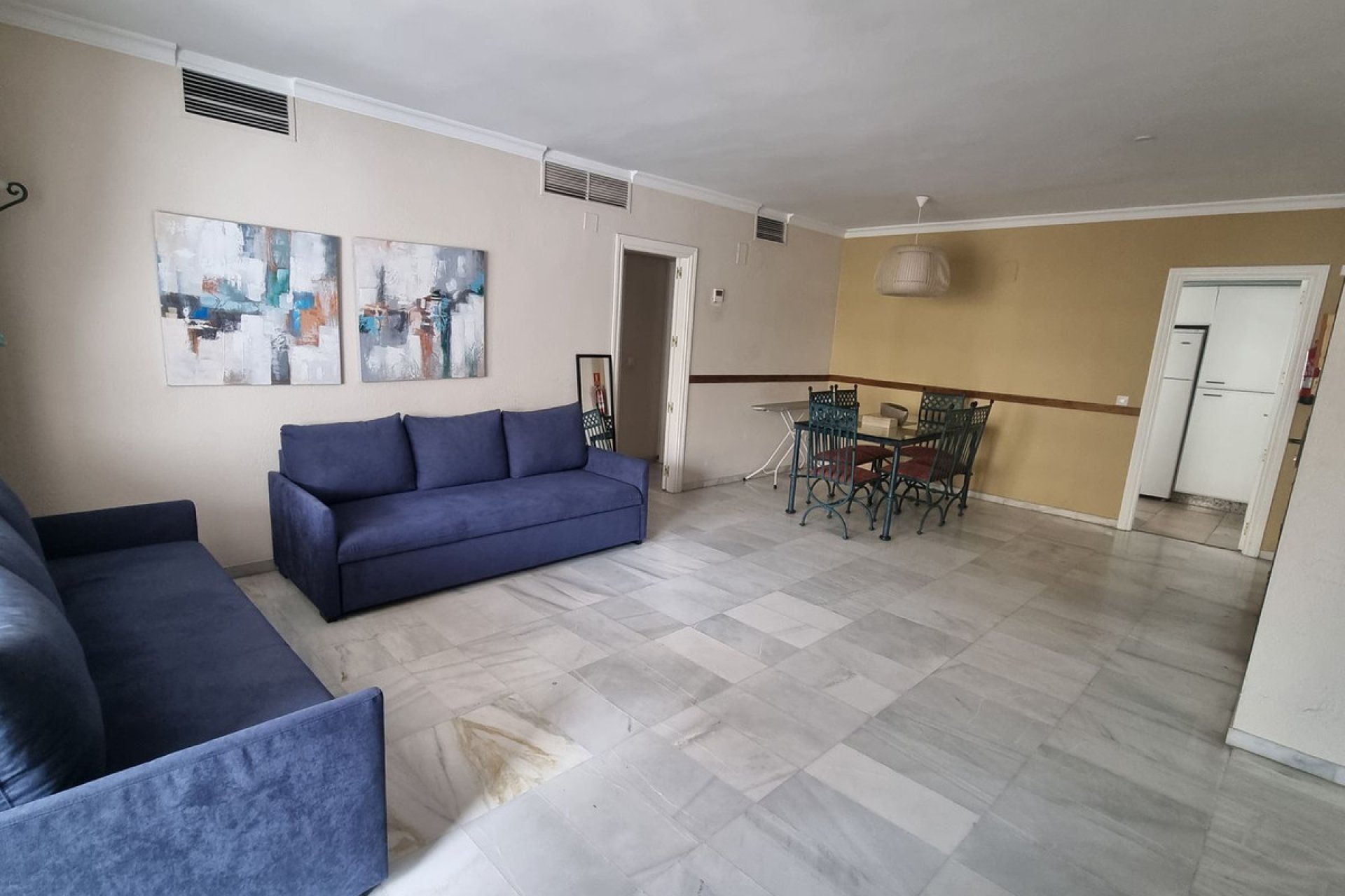 Resale - Apartment - Middle Floor Apartment - Marbella - Puerto Banús